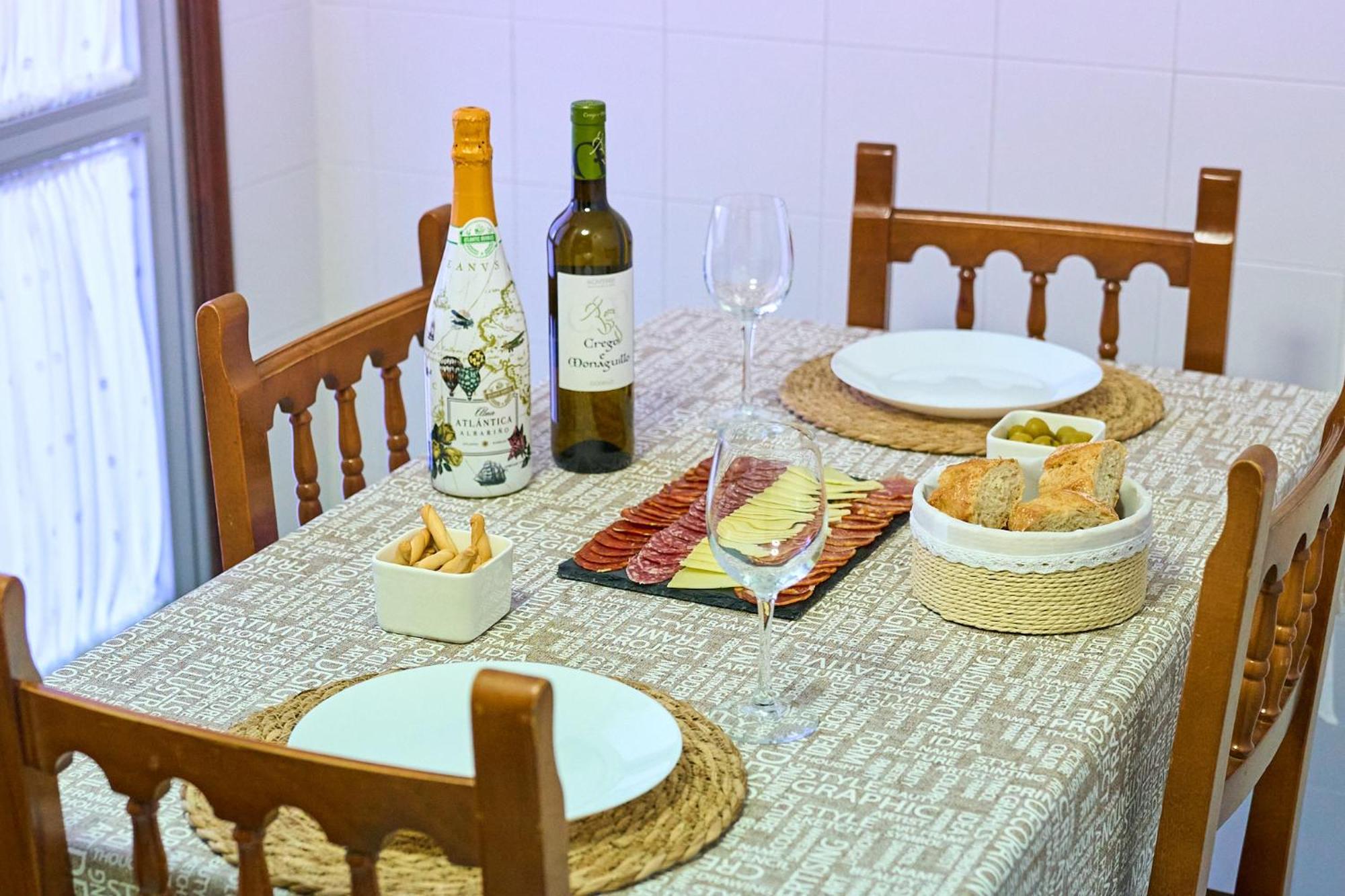 Terraza, 20Min Playas, Lavadora & Secadora, X2 Parking Apartment Понтеведра Екстериор снимка
